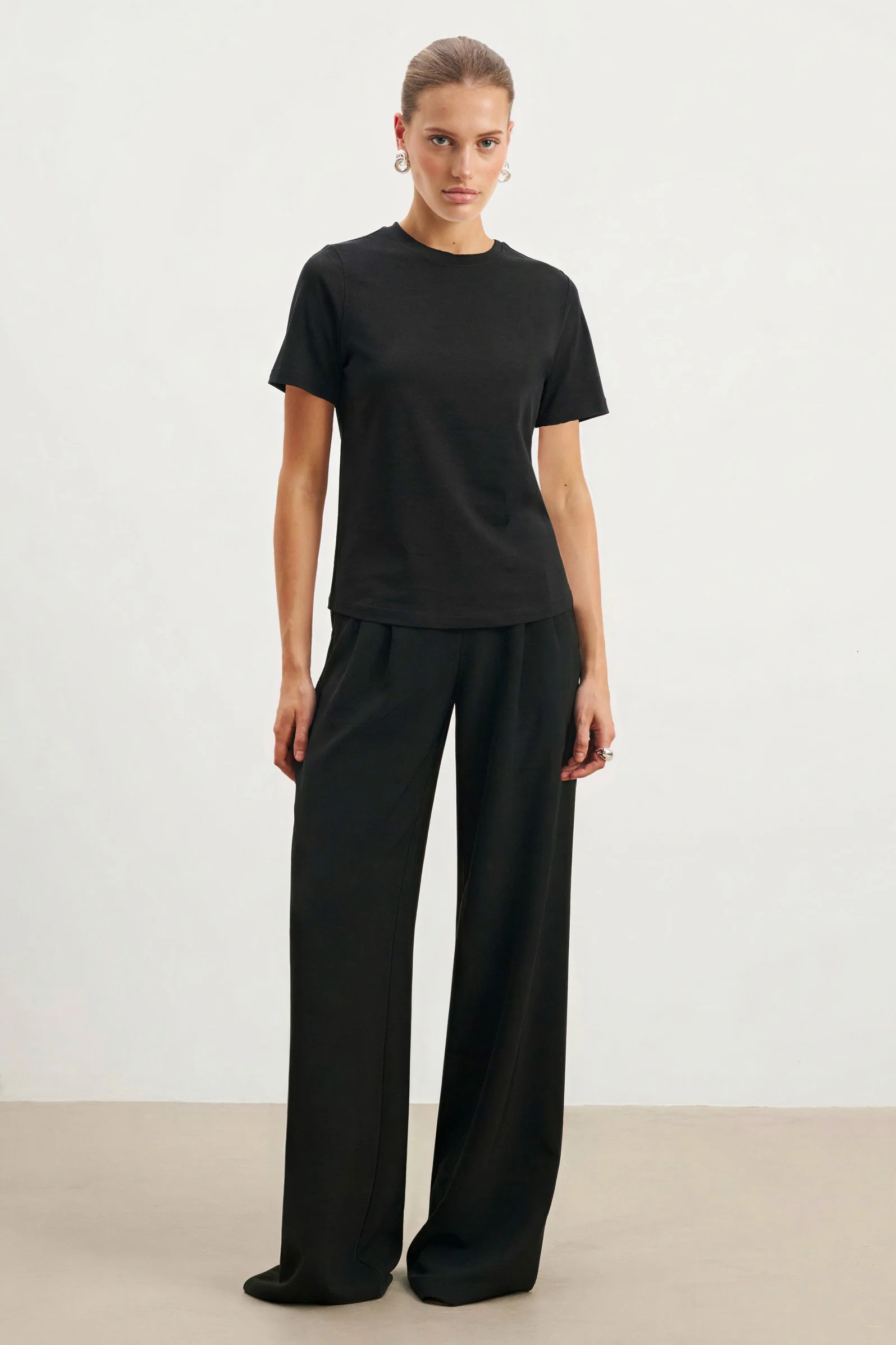 Classic Regular T Shirt - Black - Image 5