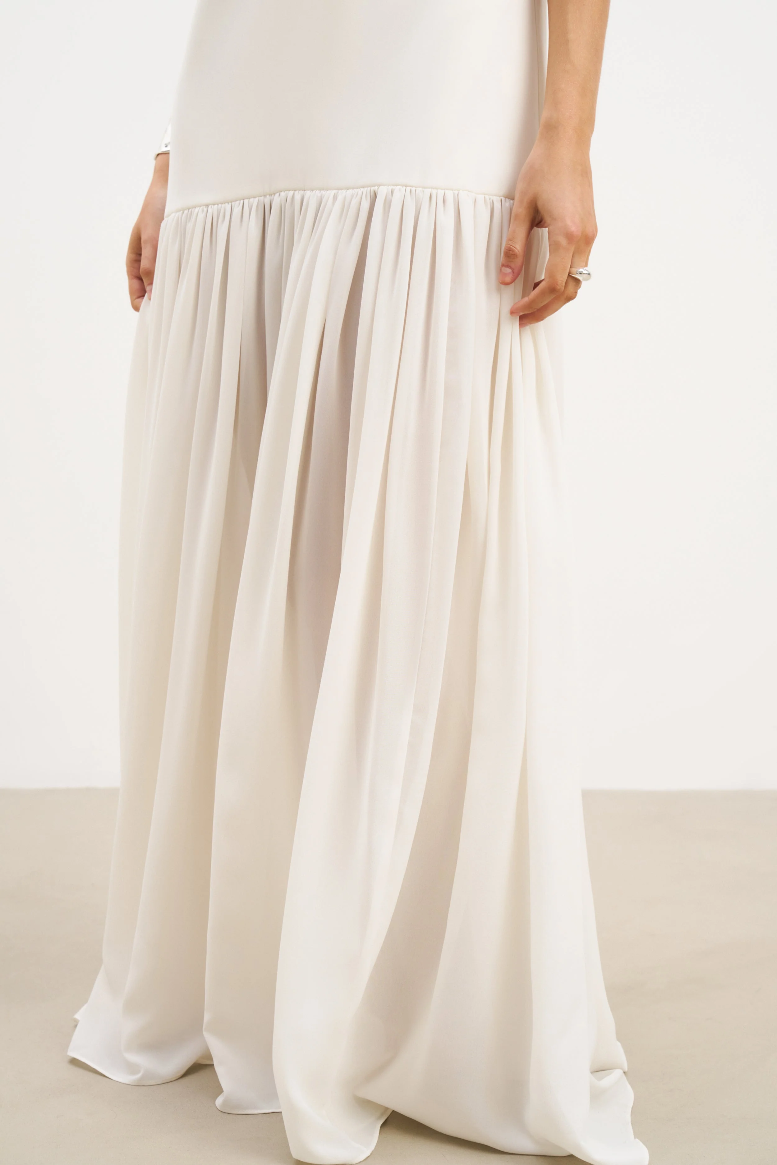 Flowing Dropped Waist Maxi Dress - Cream - Image 3